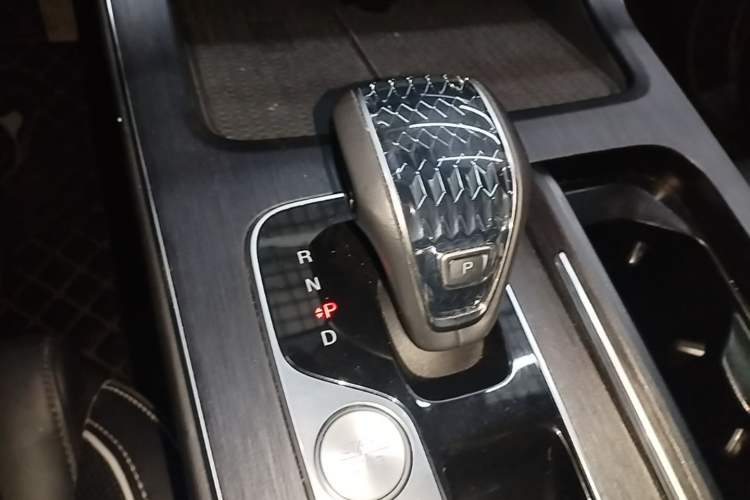 Used GAC Trumpchi GS8 2022 Linghang Series 2.0 TGDI Two-Wheel-Drive Luxury Smart Connectivity Version (7 Seats)