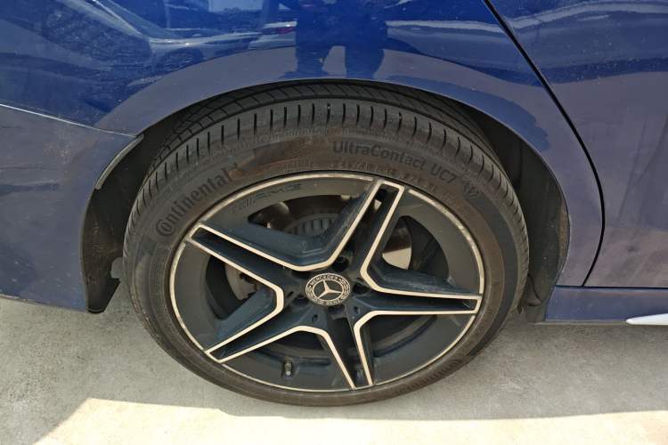 Used Mercedes-Benz C-Class 2021 C 260 L Sport Edition Star Collection Right Rear Wheel Hub