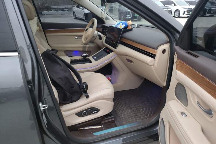 Used Hima AITO M7 2024 1.5T Intelligent Driving 4WD Max Edition 5 Seats