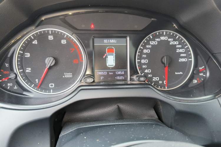 Used Audi Q5 2012 2.0TFSI Comfort Version Instrument Cluster