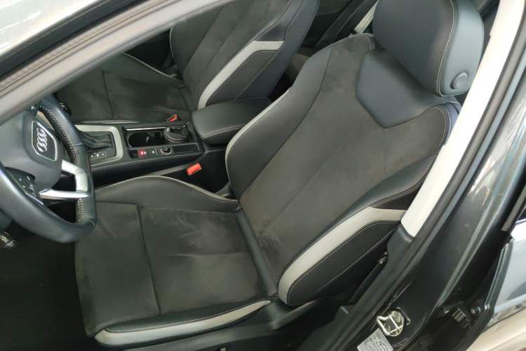 Used Audi Q3 2022 35 TFSI Fashion Dynamic Model