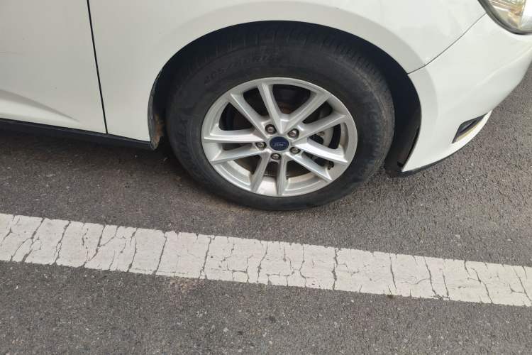 Used Ford Focus 2015 Sedan 1.6L Automatic Trend Model
