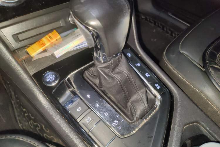 Used Volkswagen Tiguan L 2021 330TSI Automatic Two-Wheel Drive R-Line Enhanced Edition
