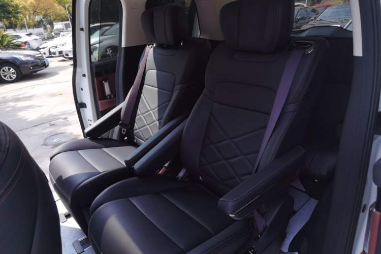 Used GAC Trumpchi E8 New Energy 2024 150km MAX+ Left Rear Seat