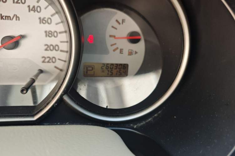 Used Nissan Livina 2010 Jingyue Edition 1.6L Automatic All-in-One Model