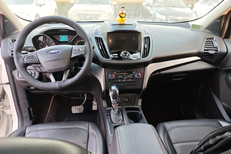 Used Ford Kuga 2018 EcoBoost 180 Two-Wheel-Drive Platinum Edition
