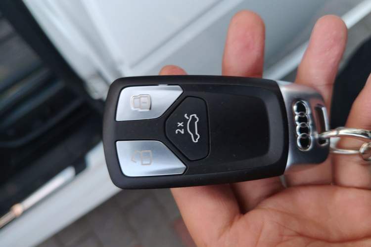 Used Audi A4L 2019 40 TFSI Fashion Edition China VI Emission Standard