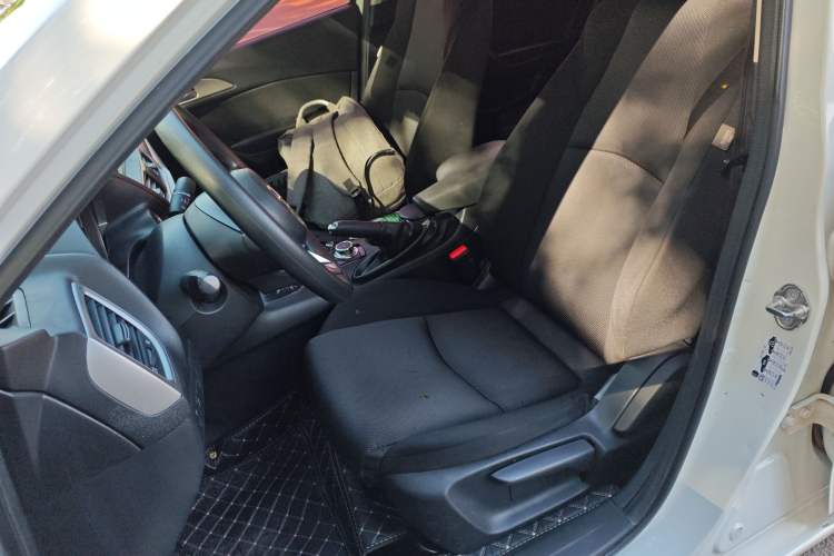 Used Mazda 3 Axela 2017 Sedan 1.5L Automatic Comfort Model Emission Standard China V Left Front Seat