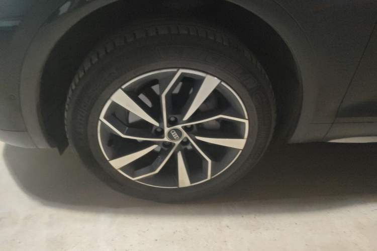 Used Audi Q5L 2022 40T Luxury Elegant Model
