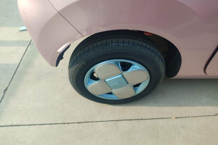 Used Geely Galaxy Panda 2024 Panda Mini 200km Endurance Bear Right Rear Wheel Hub