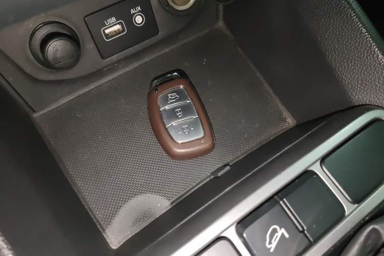 Used Hyundai ix25 2015 1.6L Automatic Two-Wheel Drive Smart GLS Trim