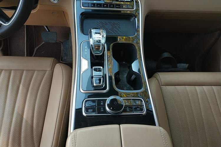 Used JAC Refine RF8 PHEV 2024 Zhiling Edition 1.5T 150KM Glory Model Lithium Iron Phosphate