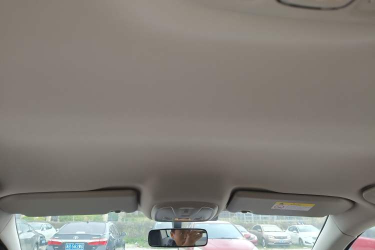 Used Peugeot 408 2014 1.8L Manual Leading Edition
