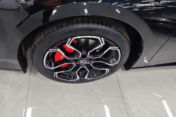 Used Nissan N7 2025 510 Pro Left Front Wheel Hub