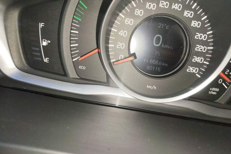 Used Volvo S60 2015 S60L 2.0T Zhiyuan Edition