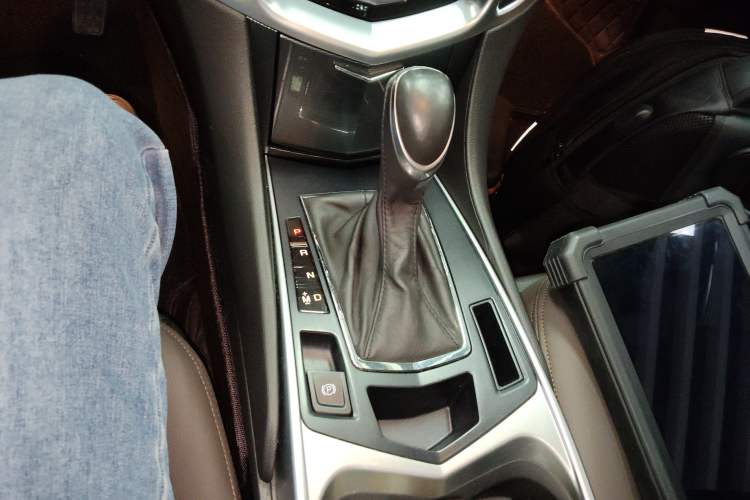 Used Cadillac SRX 2014 3.0L Comfort Model
