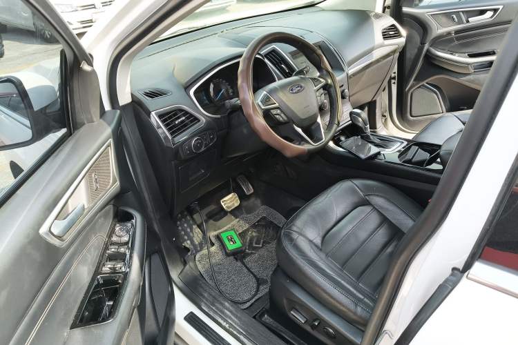 Used Ford Edge 2018 EcoBoost 245 Two-Wheel-Drive Titanium 7-Seater China V Standard
