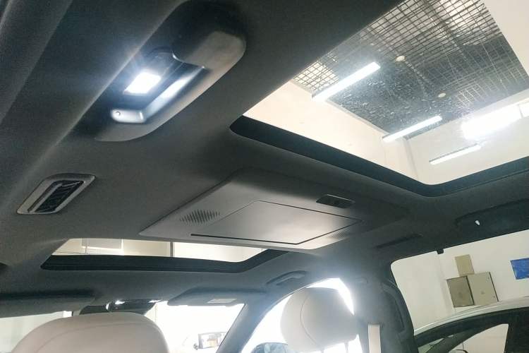 Used Dongfeng eπ eπ008 2026 Model Six-Seat Range-Extended Family Edition
