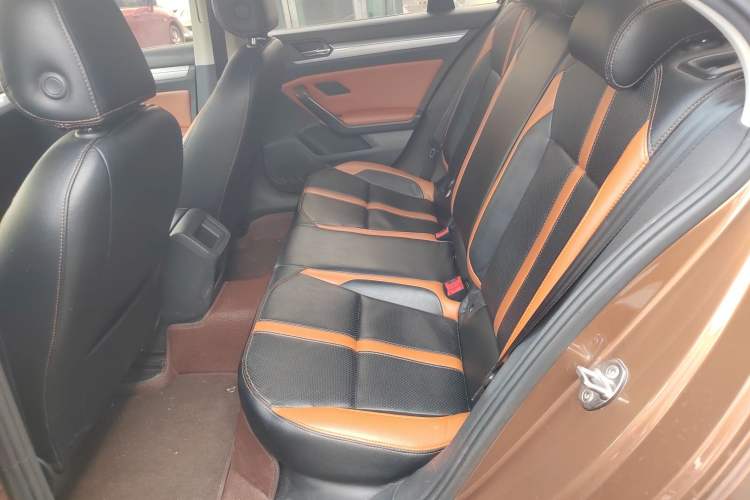 Used Volkswagen Lamando 2017 230TSI DSG Fashion Edition