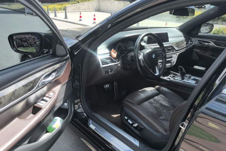 Used BMW 7 Series 2018 730Li Luxury Model Excellence Package Driver Seat