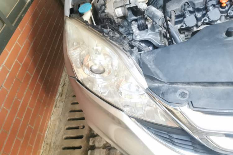 Used Honda CR-V 2010 2.0L automatic two-wheel drive urban version
