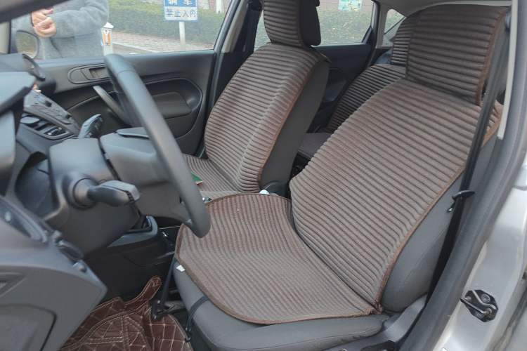 Used Ford Fiesta 2013 Hatchback 1.5L Manual Fashion Edition
