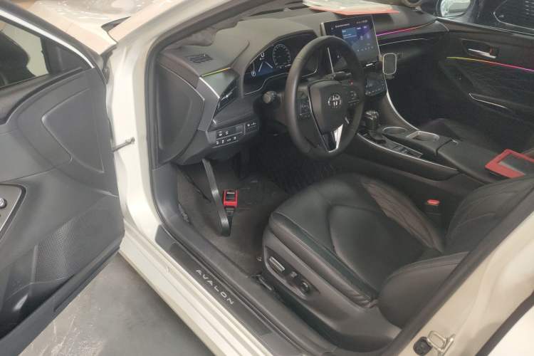 Used Toyota Avalon 2022 Dual-Engine 2.5L XLE Premium Edition
