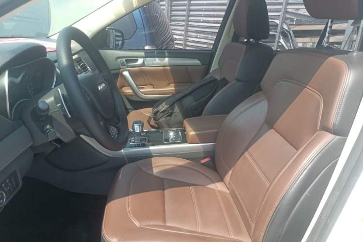 Used Haval H8 2017 2.0T Gasoline Two-Wheel Drive Enjoyment Version Left Front Seat