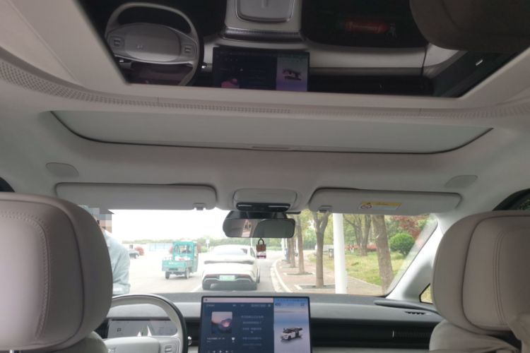 Used XPeng X9 2024 702 Ultra-Long Range Max Headliner