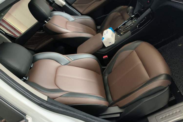 Used Dongfeng Aeolus AX7 2018 Classic 1.6T Automatic Luxury Model
