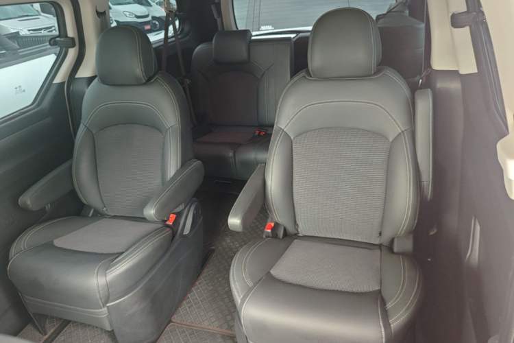 Used SAIC MAXUS G10 2018 PLUS 2.0T Automatic Smart Edition