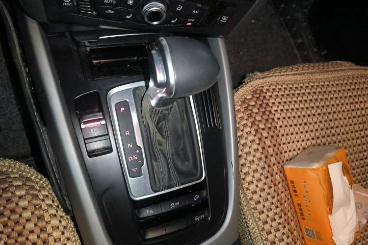 Used Audi Q5 2018 Collector's Edition 40 TFSI Ambition Model
