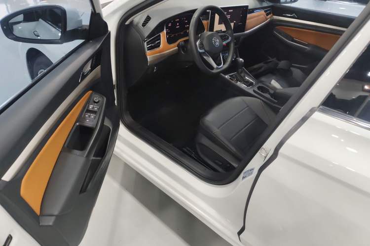 Used Volkswagen Bora 2024 200TSI DSG EnjoyDrive PRO Edition Driver Seat