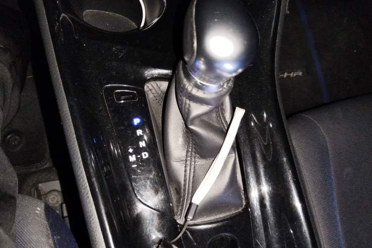 Used Toyota C-HR 2018 2.0L Coolway Leading Edition China V Standard Gear Lever