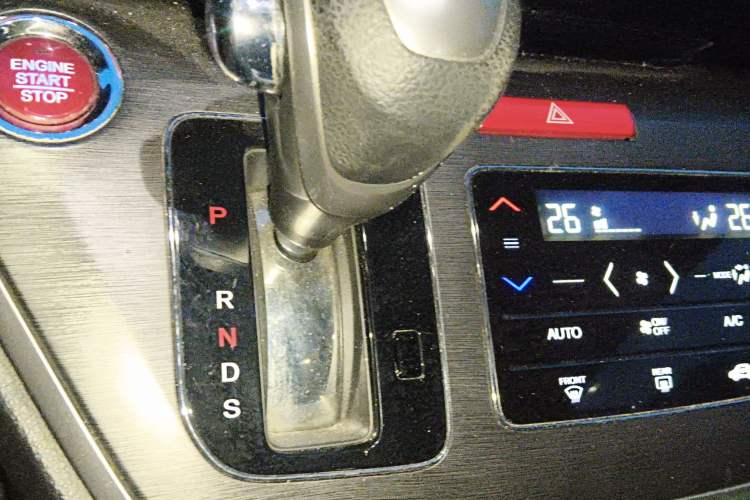 Used Honda Elysion 2016 2.4L Style Edition
