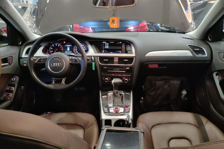 Used Audi A4 2014 40 TFSI allroad quattro plus version
