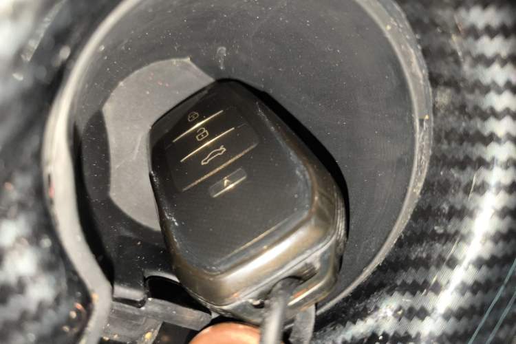 Used Toyota Corolla 2021 Dual-Engine 1.8L E-CVT Pioneer Edition Vehicle Key