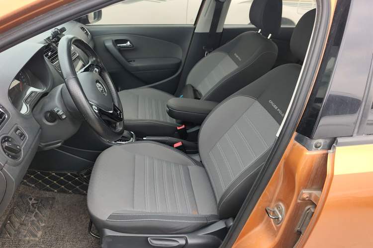 Used Volkswagen Polo 2016 1.6L Cross Polo Automatic Left Front Seat