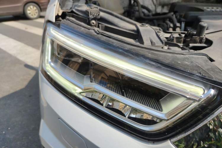 Used Audi Q3 2018 30th Anniversary Edition 30 TFSI Fashion Model Right Front Headlight