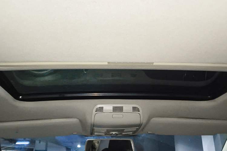 Used Volkswagen Magotan 2013 1.8TSI Comfort Model Headliner