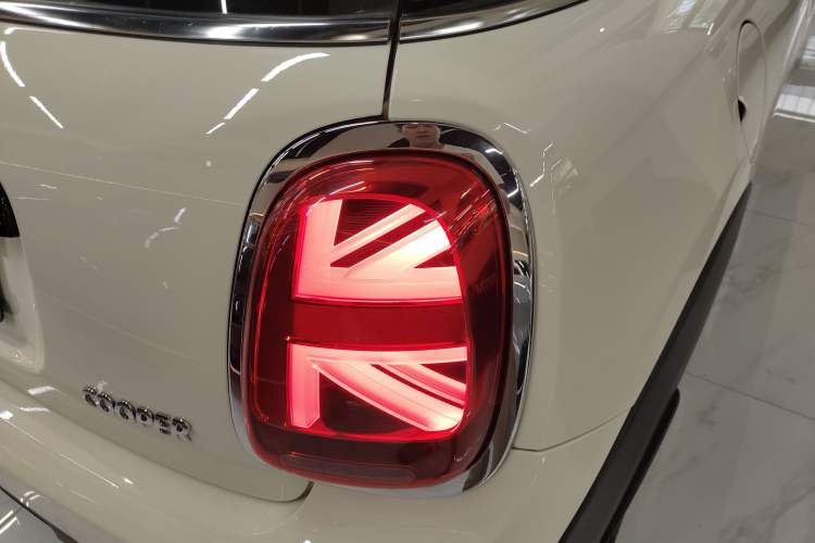 Used MINI MINI 2018 1.5T COOPER Classic Edition