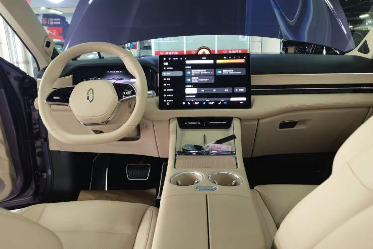 Used Hima AITO M5 2025 Extended-Range Ultra All-Wheel-Drive Version
