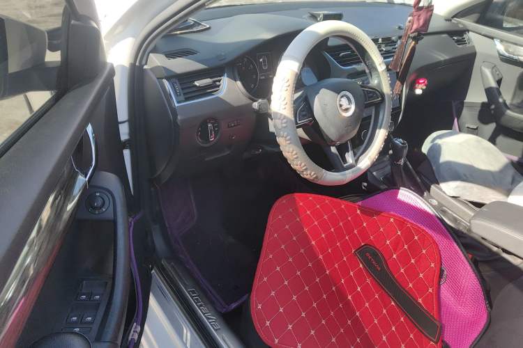 Used Skoda Octavia 2017 TSI280 DSG Smart Drive Edition
