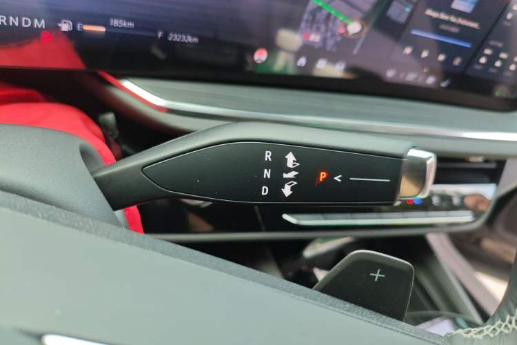 Used Buick Envision 2025 Encore Plus 28T Two-Wheel-Drive Platinum Edition