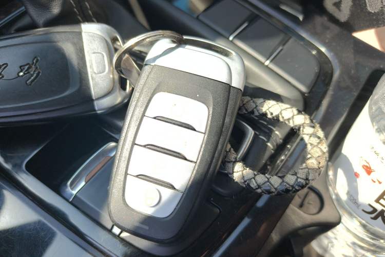 Used Hongqi H5 2019 30TD Dynamic Edition
