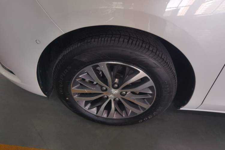 Used Buick GL8 2022 ES Landtrek 653T Luxury Edition