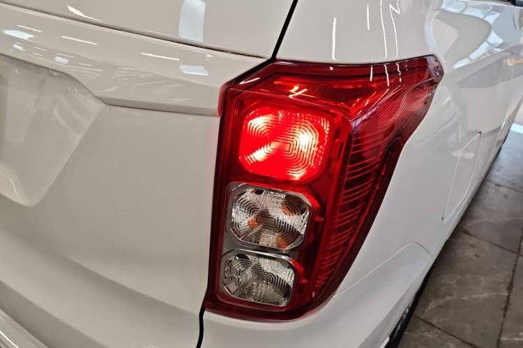 Used Wuling Hongguang 2019 1.5L S Standard Version China VI LAR