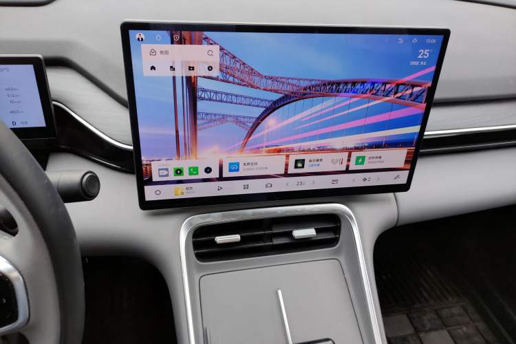 Used Geely Galaxy L6 2025 EM-i 140km Starship Edition Audio And AC Panel