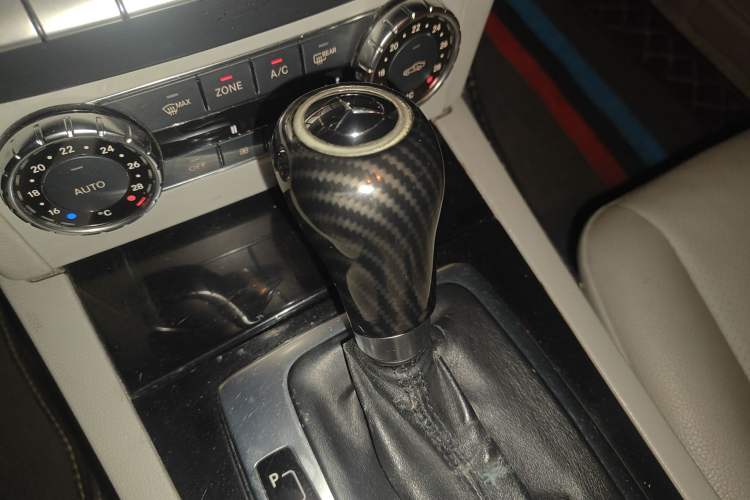 Used Mercedes-Benz C-Class 2010 C 180K Classic model