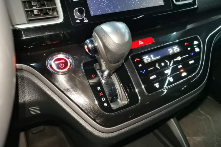 Used Honda Elysion 2019 2.0L Hybrid Supreme Edition